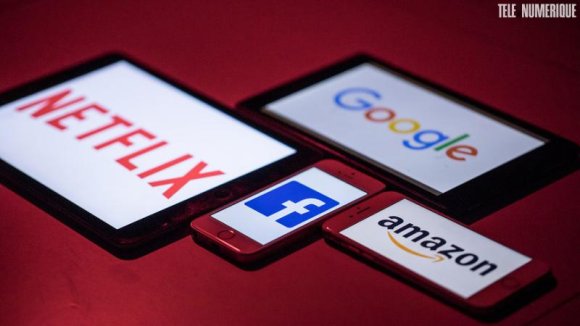 Covid-19 : La bande passante dédiée à Google, Netflix et Facebook très sollicitée en Algérie